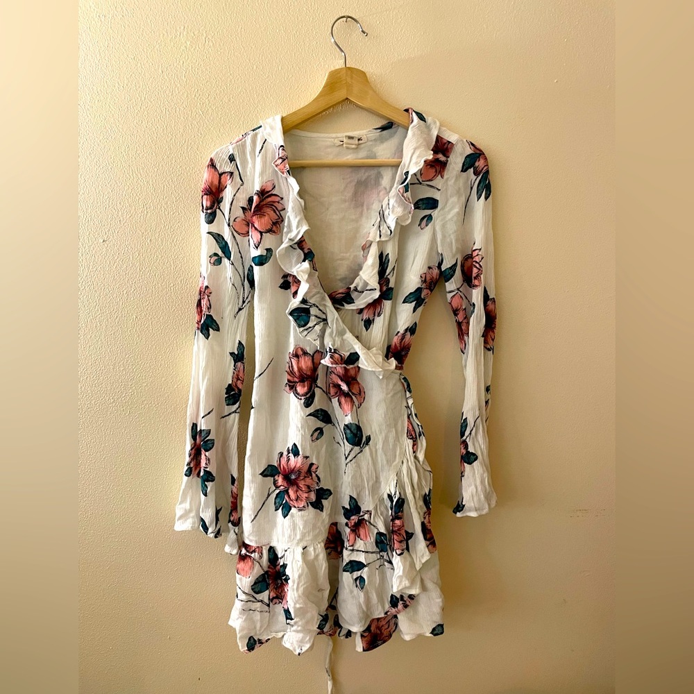tropical floral billabong mini wrap-dress